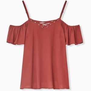 Torrid Lattice Cold Shoulder Top sz2
